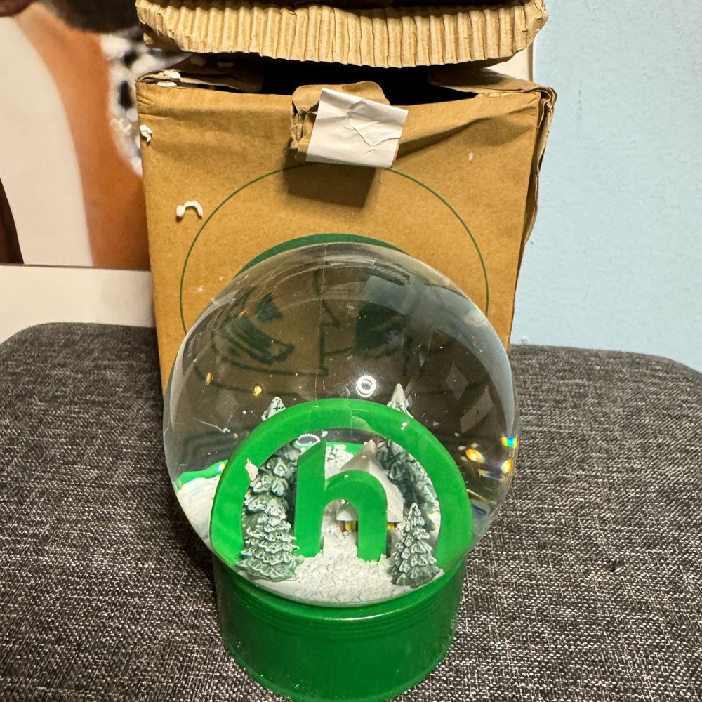 Hidden NY Snow Globe